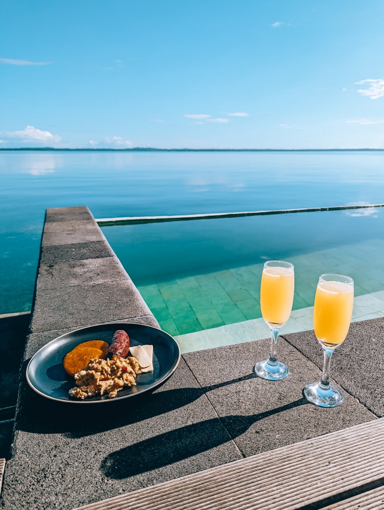 Mimosas breakfast poolside nayara Bocas del Toro